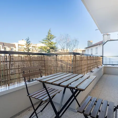 Proche De Paris * ונסן